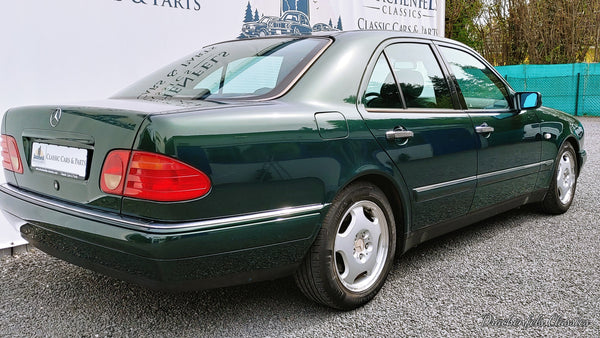 Mercedes-Benz E320 (W210) 1. Hand, Amazonitgrün metallic (1997)